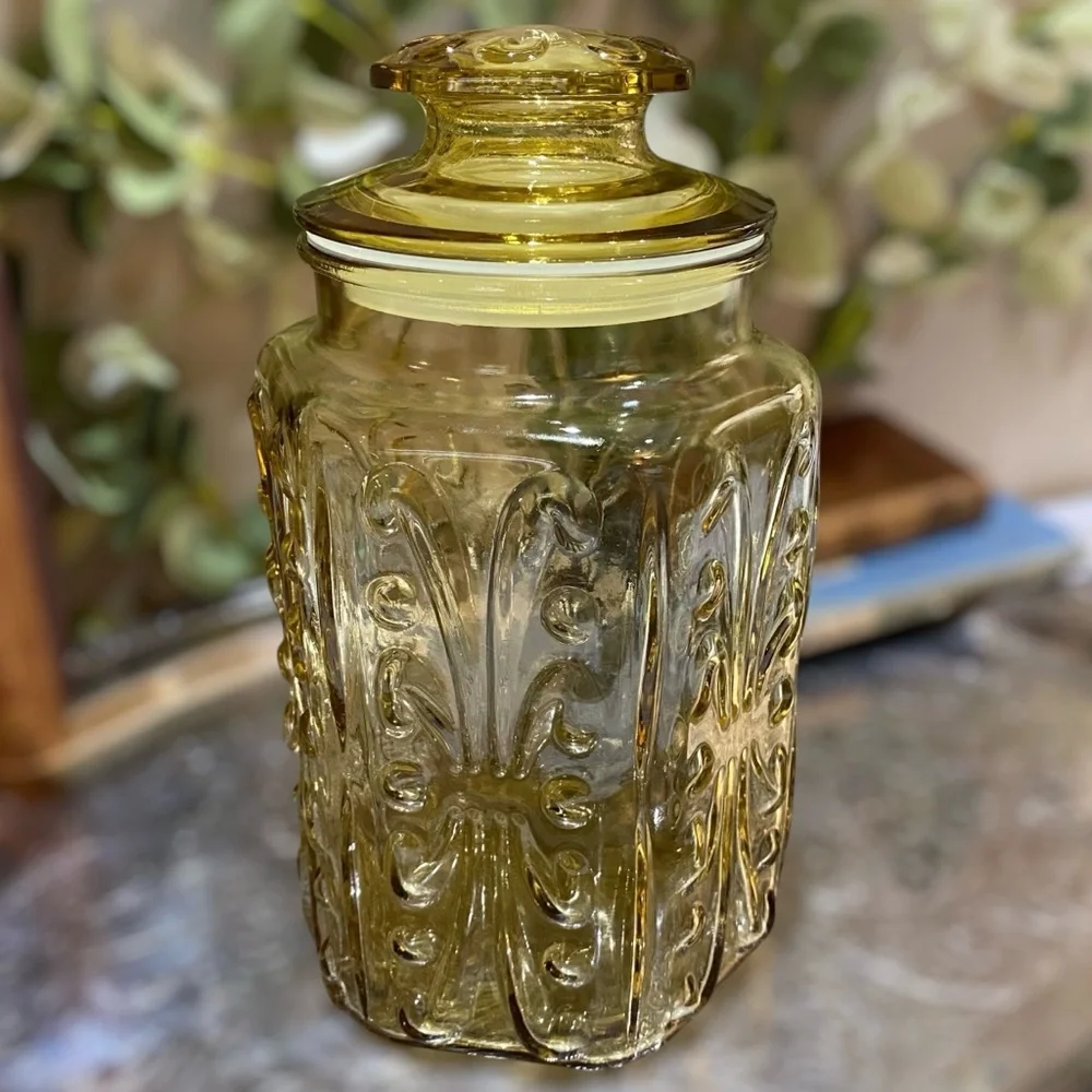 Vintage LE Smith Amber Large Canister Imperial Atterbury Scroll